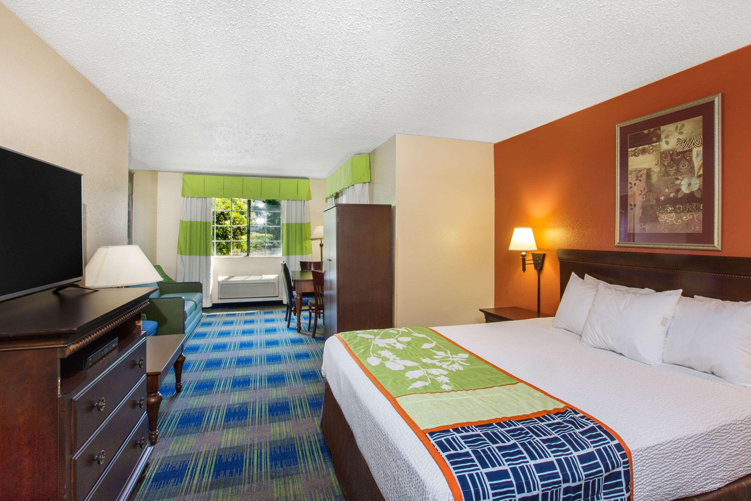 Days Inn By Wyndham Fremont Kültér fotó