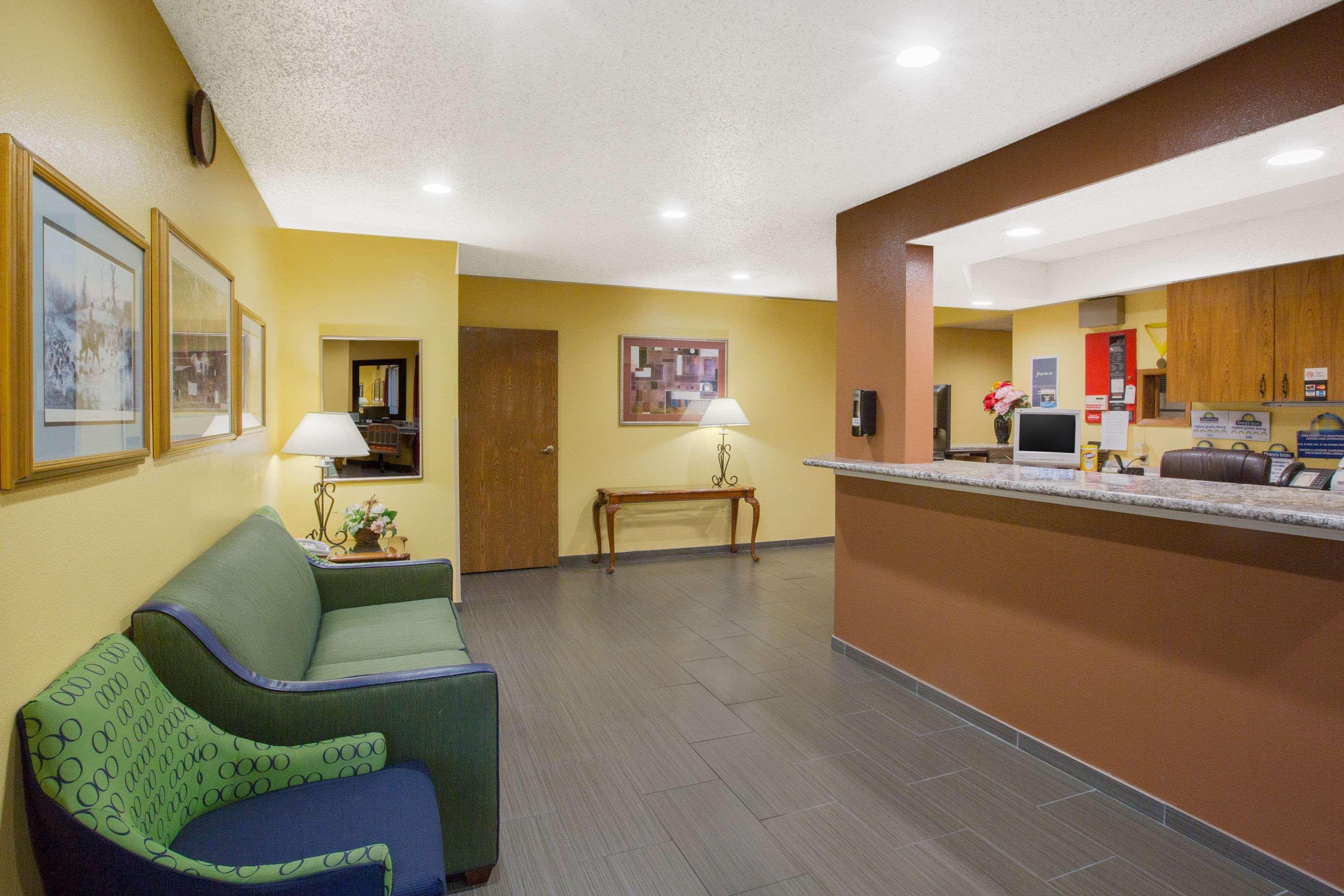 Days Inn By Wyndham Fremont Kültér fotó